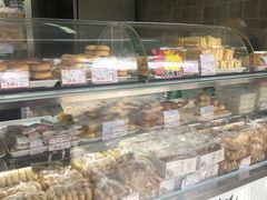 面包甜点陈列柜-闻酥园(大慈寺店)