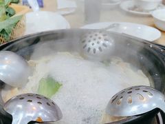 -濠轩阁特色生蚝火锅(水湾路店)
