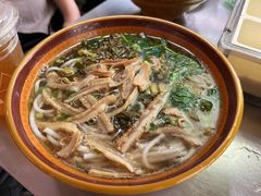-花溪牛肉粉(八鸽岩店)