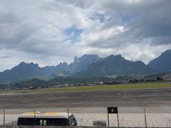 -张家界荷花国际机场