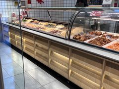 面包甜点陈列柜-廖记棒棒鸡(青岛万象城店)