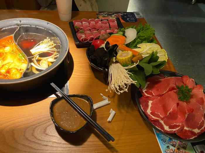 呷哺呷哺(锦绣前程店)-"昨天七夕,带着老妈出来潇洒!赶上了中午饭.