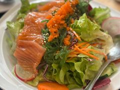 -Chom Cafe and Restaurant