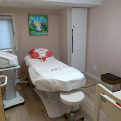 -咪咪专业脱毛连锁机构