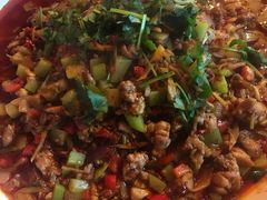 鲜椒叮叮兔-罗妈砂锅(四川成都奎星楼店)