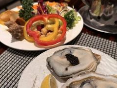 -广州万富希尔顿酒店·感趣自助餐厅·金秋蟹宴生蚝海鲜刺身烧烤
