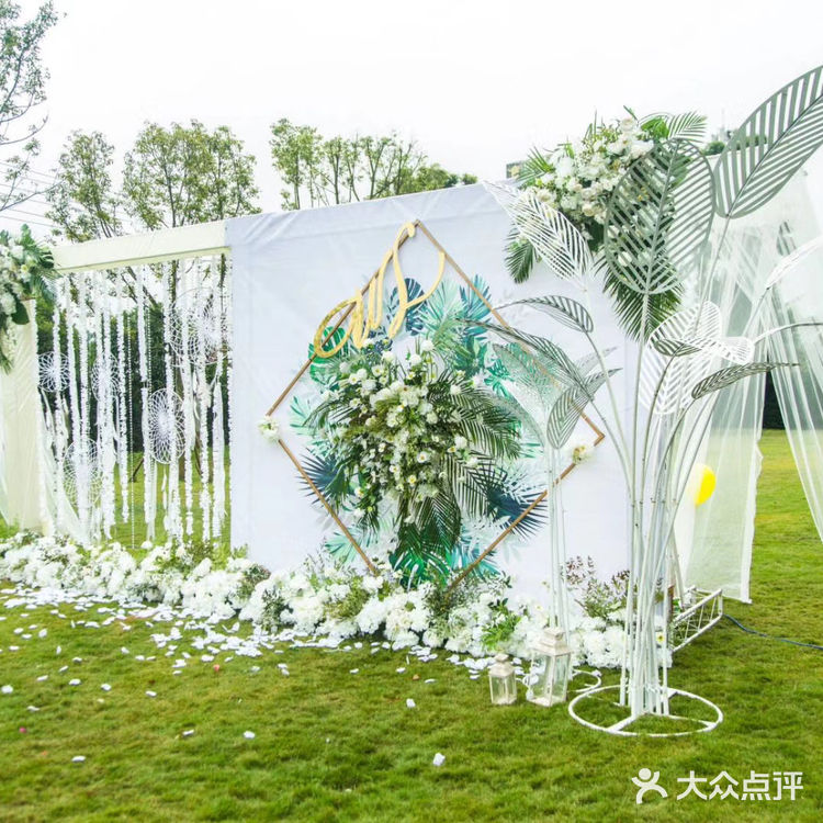 我有车，是两轮的，需要你和我一起把它变成四轮的