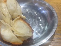 -黄阿姨锅贴大王(万航渡路店)