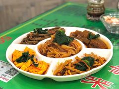 小吃五拼-令氏家外家周秦食府(高新店)