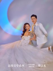 -雪中彩影婚纱摄影·微光艺术中心