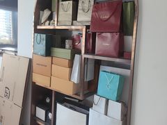 -聚云奢二手奢侈品黄金手表包包回收·中古店(三里屯总店)