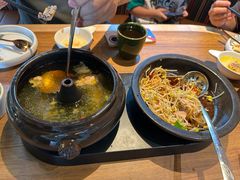 -云海肴·汽锅鸡·云南菜(天山百盛优客店)