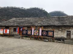 -高荡千年布依古寨旅游景区