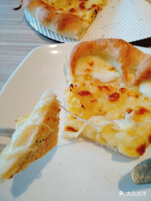 必胜客(黄兴大润发店)榴莲芝心披萨图片 - 第221张