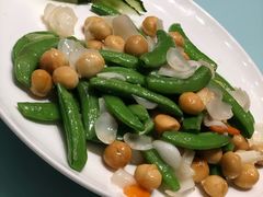 四季豆炒碧根果-弘雅饭店