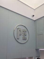 -PE SALON