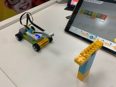 -童程童美·信息学竞赛·乐高机器人编程(长宁来福士校区)