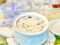 冰糖雪耳桃胶奶-广信牛奶甜品世家(台东店)
