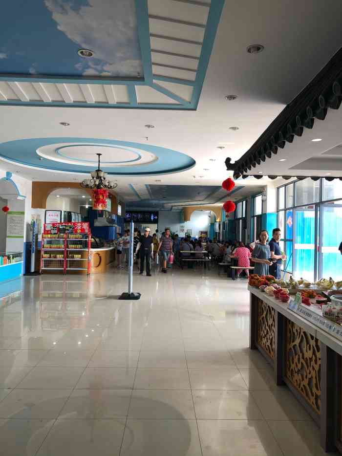 石梁服务区-加油站-"长途大巴赶往苏州的路上,在这个服务区小憩.