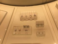 -Tiffany & Co.蒂芙尼
(广州太古汇店)