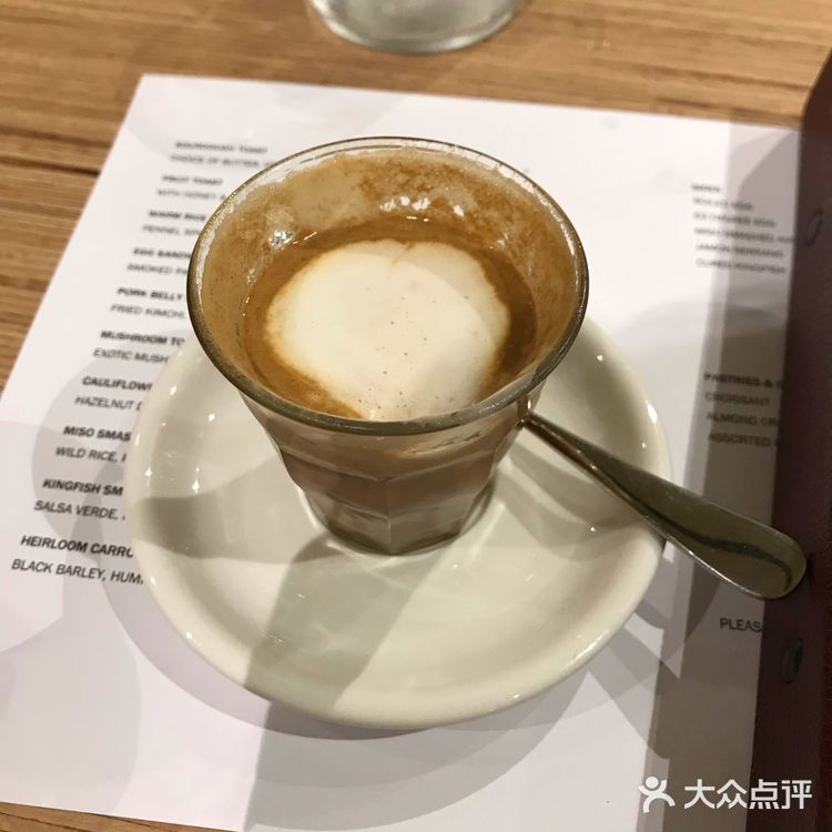 咖啡液带非常清新的莓果味，尾韵很舒服