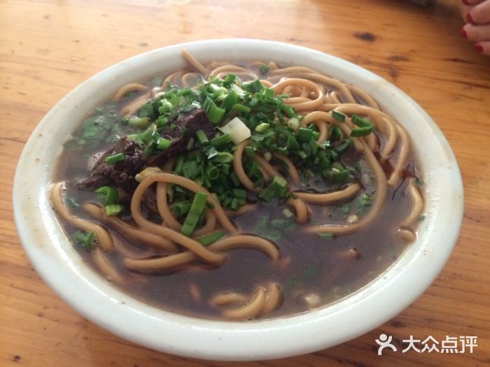 李师傅牛肉面馆红烧牛肉面图片