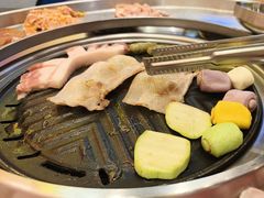 -哈哈碳都·牛肋条无限自助烤肉(宝龙店)