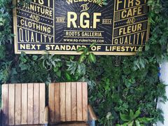 门面-RGF(巨鹿路店)