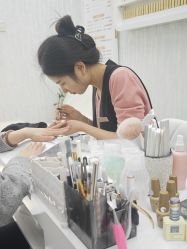 -赢韵美甲美睫瑞士净斑中心