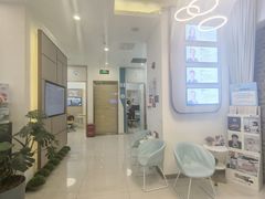 -维乐口腔(美维云门诊陆家嘴店)