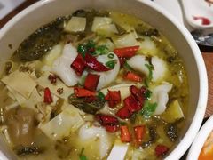 -渝是乎酸菜鱼(龙旗购物中心店)