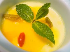 带奶皮的酸奶芒果-雀舞云南菜(天津天河城购物中心店)