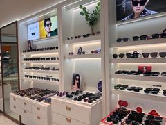 -J-Optical佳视明眼镜·蔡司视觉(青岛金茂览秀城店)