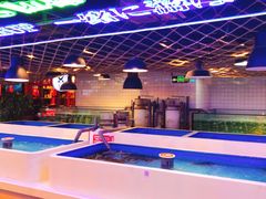 门面-日进一片海.生腌海鲜火锅.宵夜烧烤(三里屯总店)