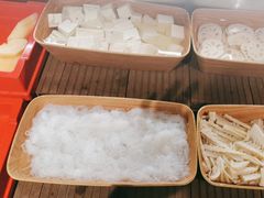-牛YO寿喜烧·铁板烧和牛火锅自助(市府恒隆店)