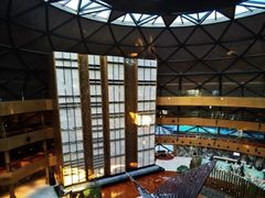 -上海滴水湖皇冠假日酒店