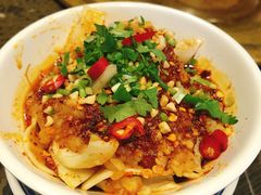 -沪小二炭火蛙锅(淮海中路美食不夜城店)
