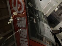 -鲨鱼皮汽车凹陷玻璃修复(静安店)