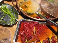 -洱火云南酸菜牛肉火锅(石景山当代商城店)