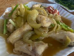 -黄记四更烤乳猪店