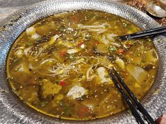 -有红鸡毛店·川菜(建设路店)