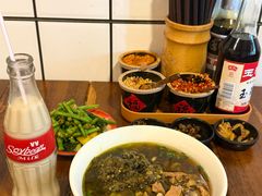 -矮子粉店1985·长沙米粉(湘春路店)