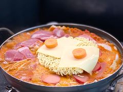 泡菜五花肉锅-炙韩料理·部队锅专门店