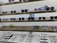 -视野联行眼镜蔡司·依视路官方授权店(顺城店)