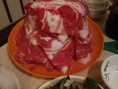 -洞庭洲·防空洞火锅·烧烤·铜锅涮肉(新百广场店)