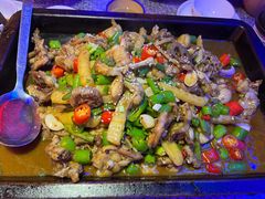 -蛙来哒(湖州东吴银泰百货店)