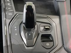 -领克中心(大连万利行)