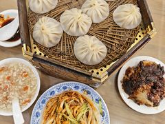 牛肉灌汤包-西安贾三灌汤包·回坊小吃·清真炒菜(北院门总店)