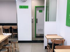 用餐区-老乡鸡(亳州路天庆大厦店)