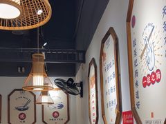 -聚鑫朋酸菜肥肠(文艺路口店)